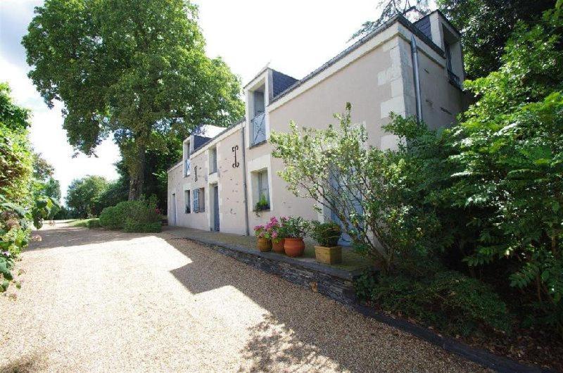 La Demeure Du Goupil Acomodação com café da manhã Brissac-Quince Exterior foto