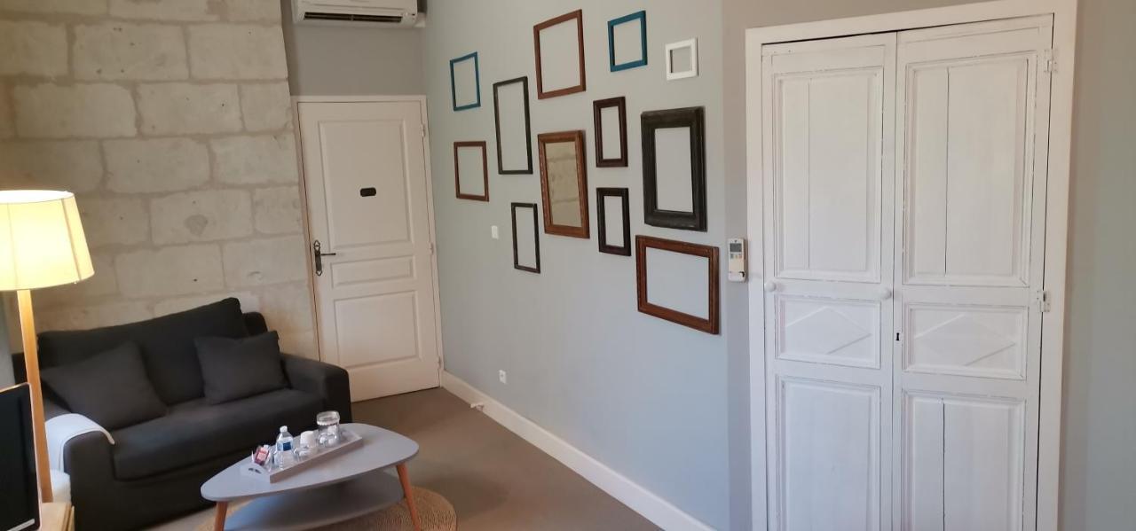 La Demeure Du Goupil Acomodação com café da manhã Brissac-Quince Exterior foto